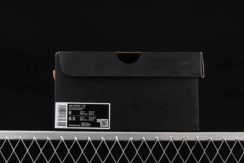 All categories Nk Air Force 1 Air Force series Nk Air Force 1 Mid Air Force mid-top Nk Air Force 1'07 Mid beige gray and black color Air Force 1 mid-top casual sneakers DG9158-616